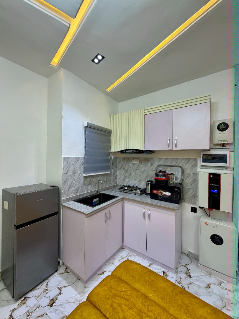 The Calisto · Gbagada · interior photograph 6